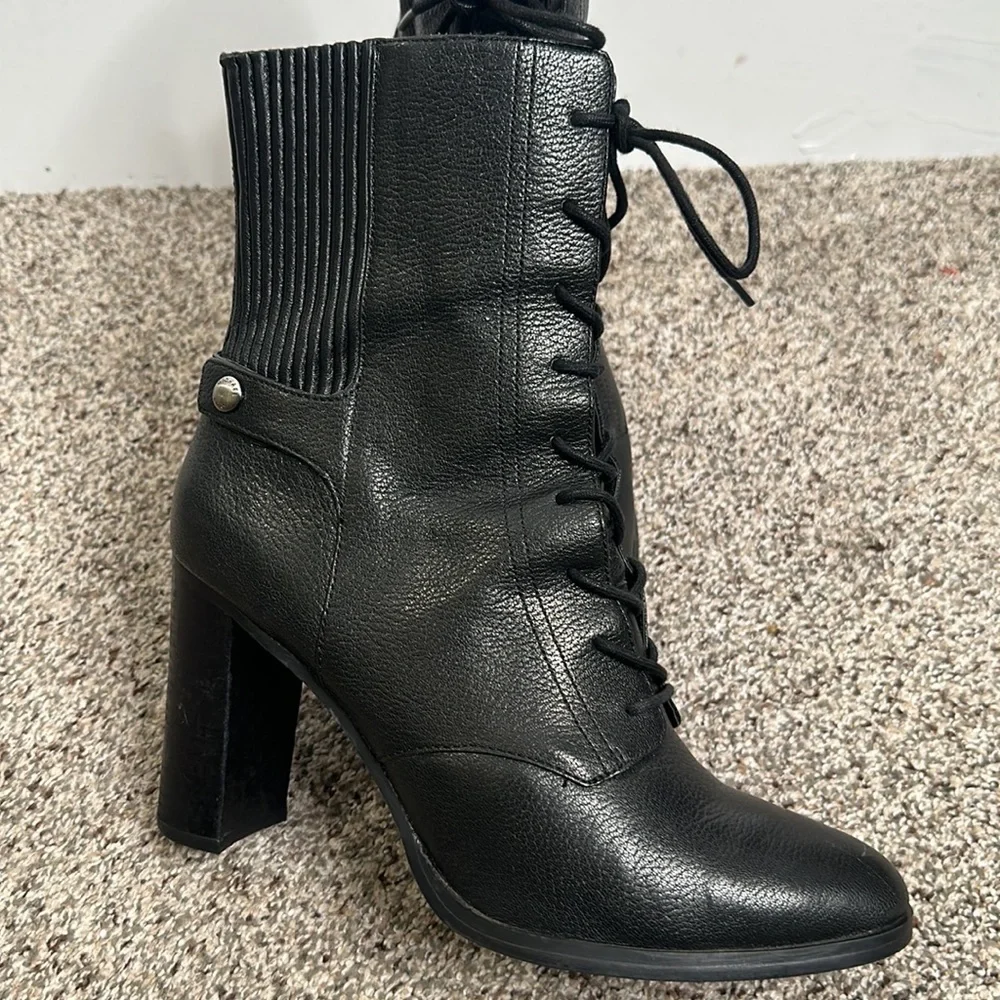 Michael kors black lace up carrigan boots size 11M